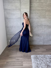 Cargar imagen en el visor de la galería, Barbadillo - Vestido largo mesh marino
