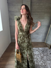 Cargar imagen en el visor de la galería, Begoña - Vestido de tul largo olivo
