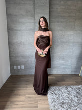 Cargar imagen en el visor de la galería, Celina - Vestido largo cafe

