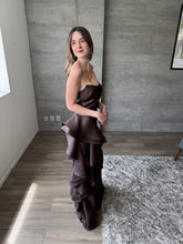 Cargar imagen en el visor de la galería, Brunate - Vestido largo strapless chocolate
