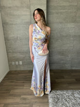 Cargar imagen en el visor de la galería, Allure - Vestido largo satinado lavanda
