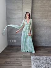 Cargar imagen en el visor de la galería, Massima - Vestido largo estampado verde
