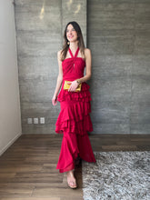 Cargar imagen en el visor de la galería, Natalia - Vestido rojo largo con olanes
