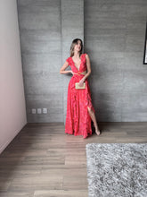 Cargar imagen en el visor de la galería, Carmine - Vestido largo estampado floral rojo
