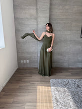 Cargar imagen en el visor de la galería, Gabrielle - Vestido largo olivo
