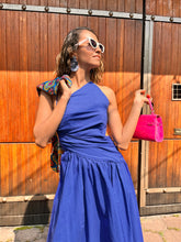 Cargar imagen en el visor de la galería, Girona - Vestido azul midi
